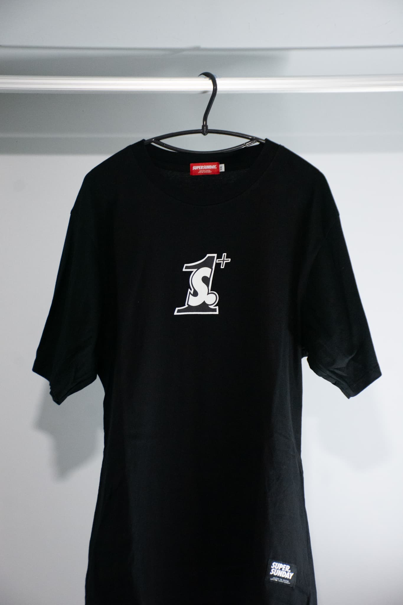 super sunday '1st' graphic tee