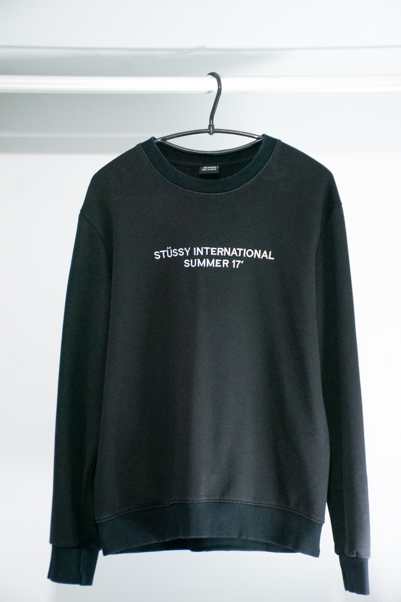 stüssy international summer 17' crew pullover